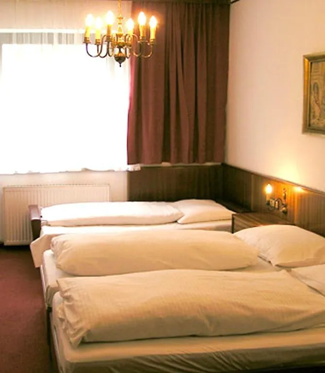 Hotel-Restaurant-Cafe Sophienalpe Vienna